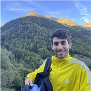 Enseño a entender los diferentes procesos de creación de música independientemente del software utilizado. Desde el nacimiento de una idea simple hasta llevarla a cabo mediante herramientas de producción.